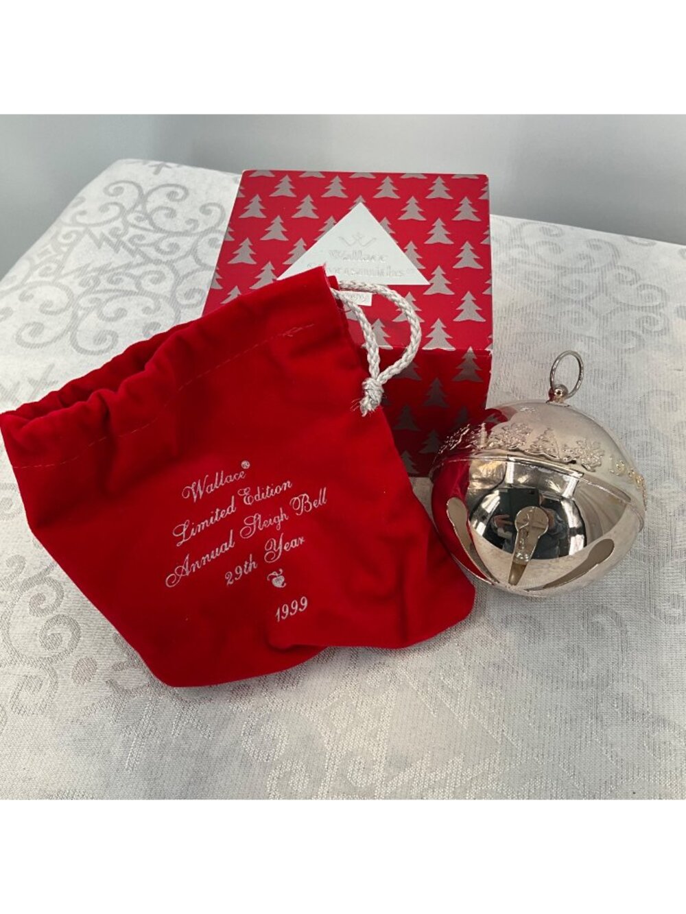 Wallace‎ Limited Edition Annual Sleigh Bell 29th Year 1999 Christmas Ornament